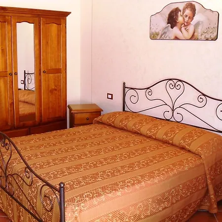 Alloggio per agriturismo La Targa *